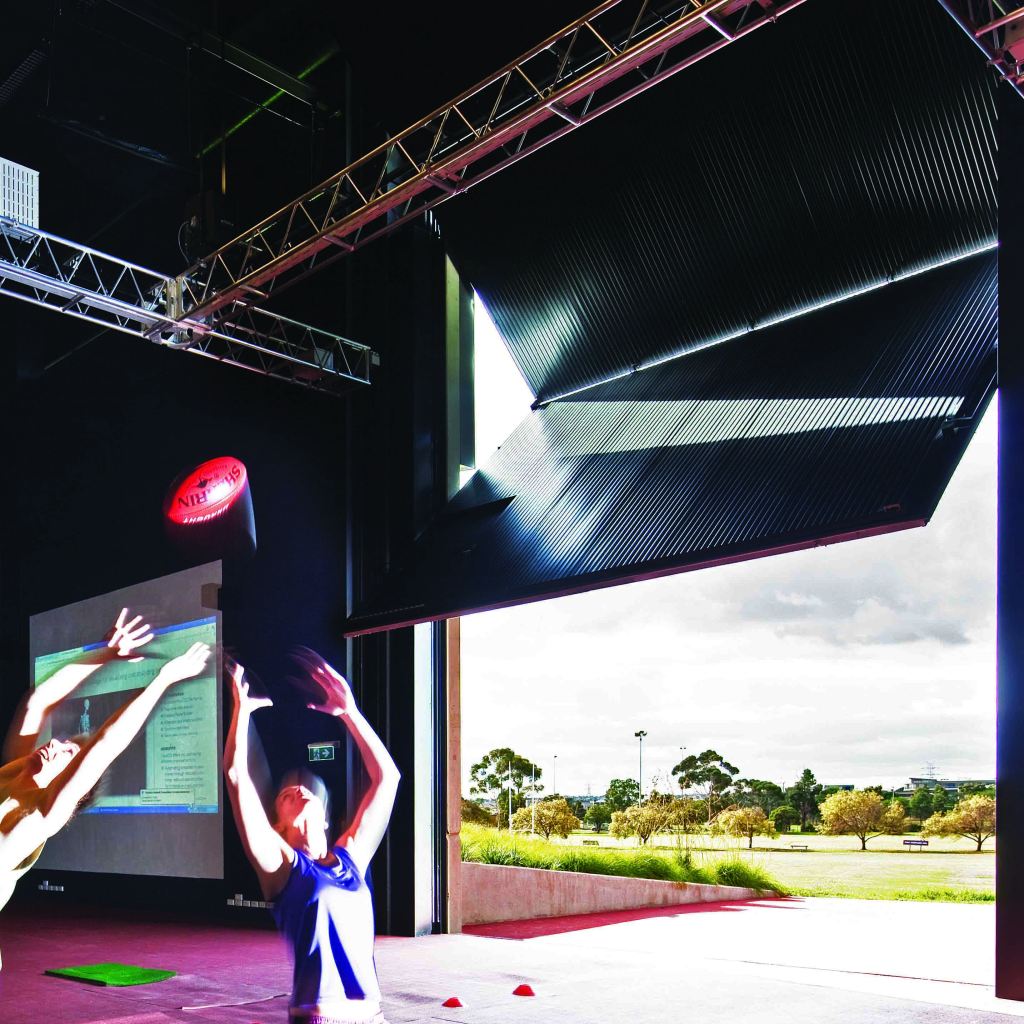 Cover of Architecture Australia July/August 2011 Vol.100 N°4