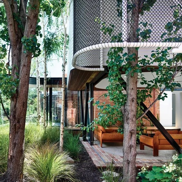 Exterior of King Bill by Austin Maynard Architects. Photograph: Derek Swalwell. 